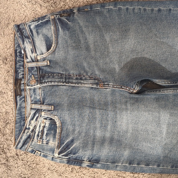 Silver Jeans High Rise Mom Jeans - Picture 6 of 12